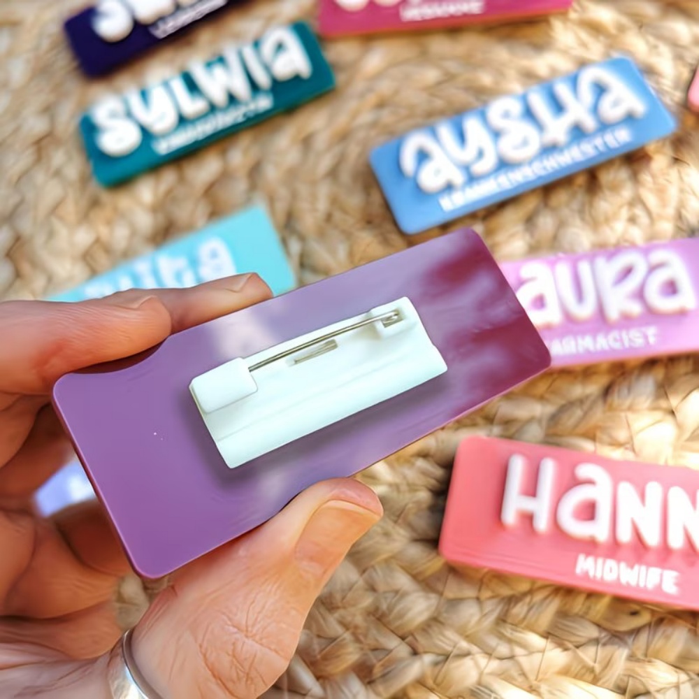 Gepersonaliseerde naam broche  - Embroidery Texture recensie en prijs