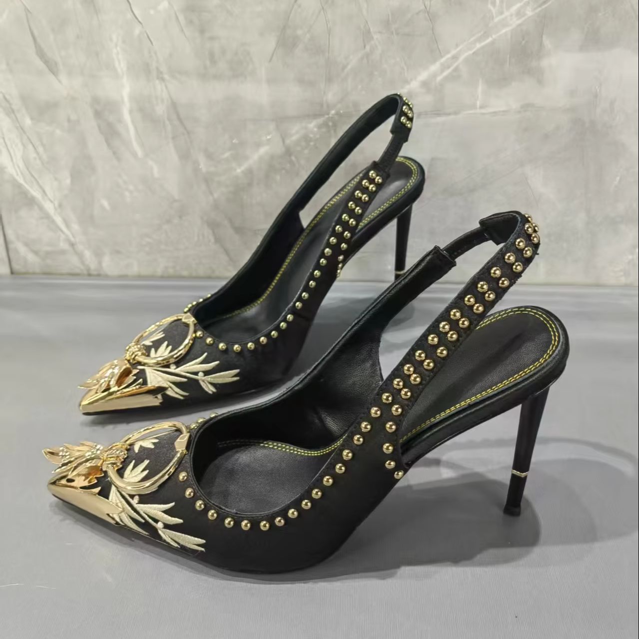 Borduurwerk fluwelen damessand - Embroidery Shoes recensie en prijs