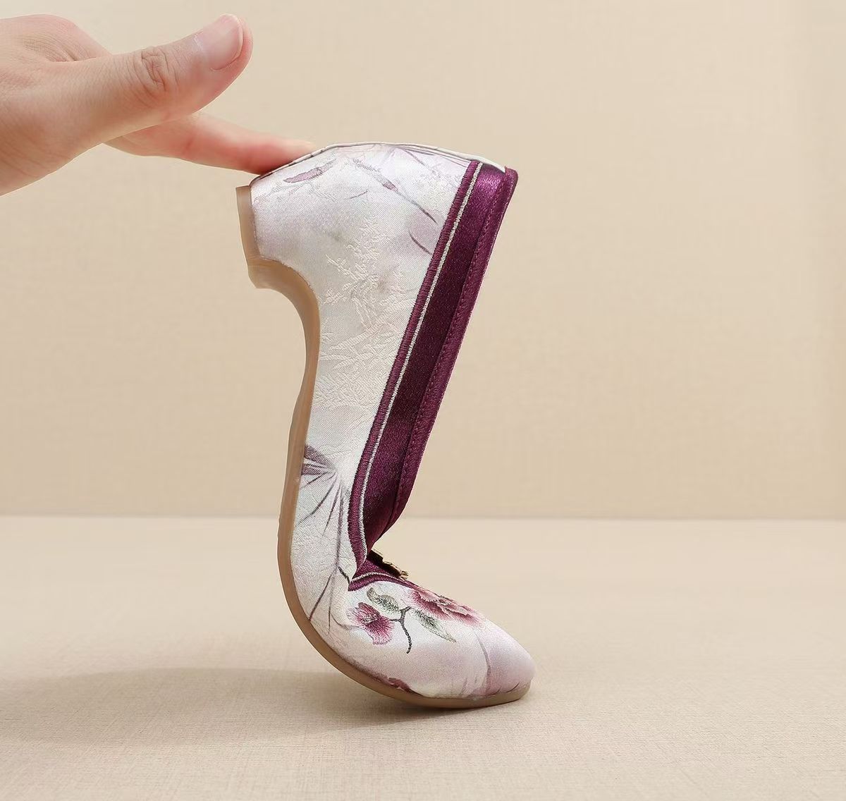 Vrouw Lage Hak Geborduurde Che - Embroidery Shoes recensie en prijs