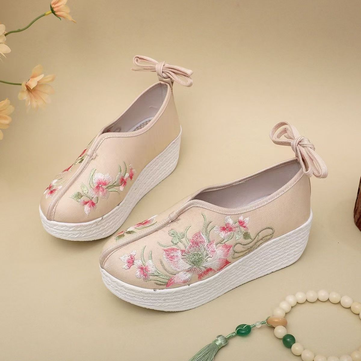 Vrouwelijke etnische stijl wed - Embroidery Shoes recensie en prijs