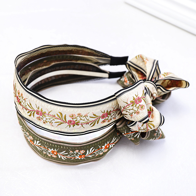 Prachtige retro etnische bedru - Embroidery Knot recensie en prijs
