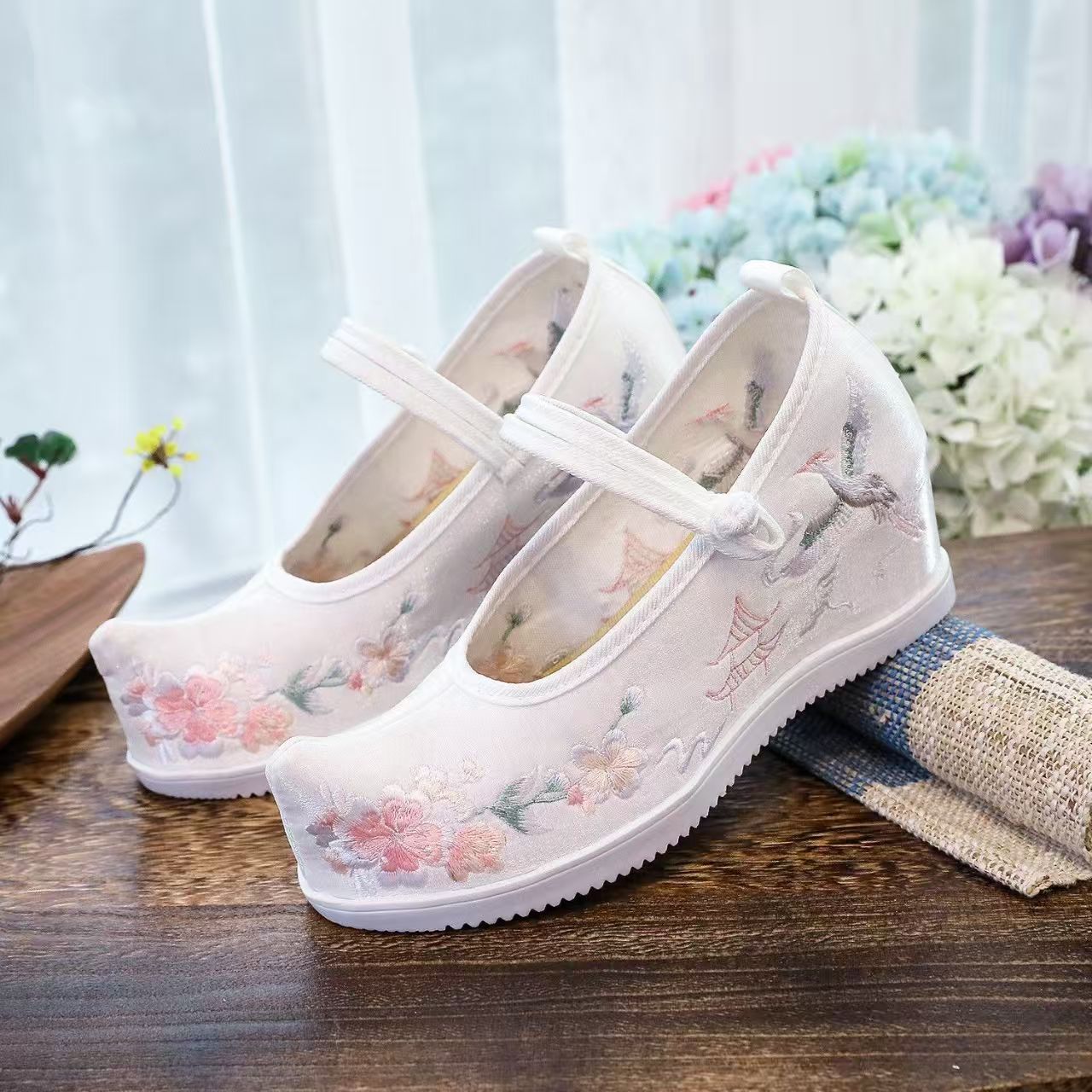 Vrouwen verhoogde interne gebo - Embroidery Shoes recensie en prijs